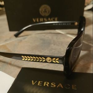 NEW Versace authentic sunglasses